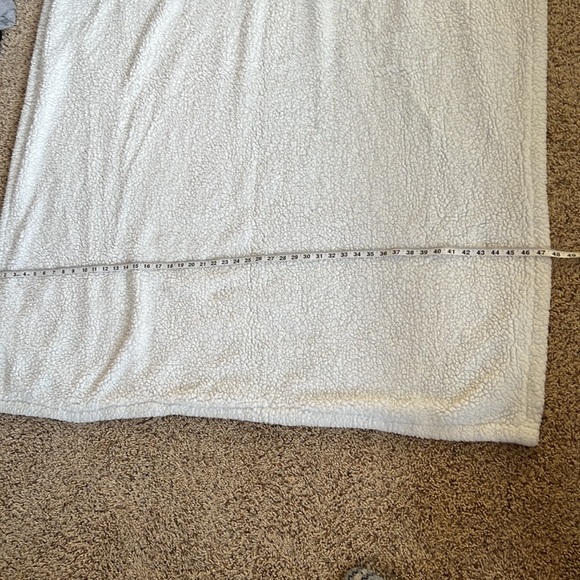 BNWOT BoxLunch Exclusive Disney The Nightmare Before Christmas sherpa throw! - Picture 8 of 8